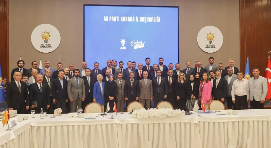 AK Parti Ankara Teşkilatı, Başkent’in Ulaşım Geleceği İçin Bakan Uraloğlu ile Buluştu