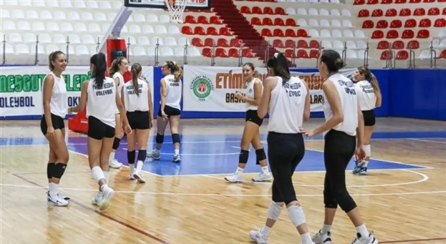 Etimesgut Belediyesi Voleybol A Takımı, sezon hazırlıklarına başladı