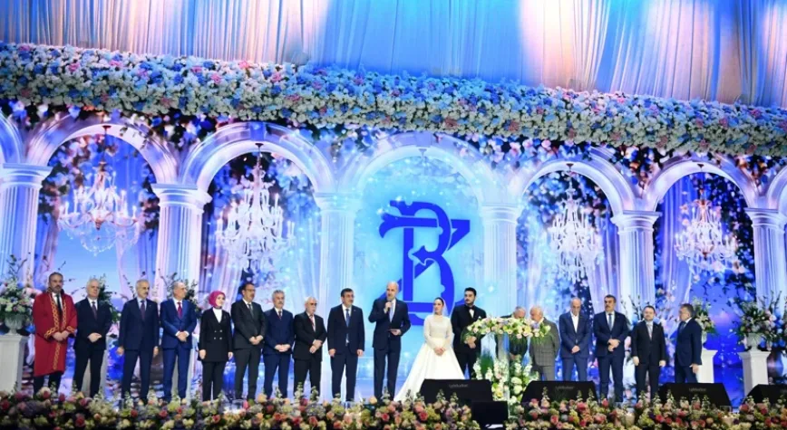 Türk Telekom CEO’su Ebubekir Şahin’in Kızının Düğününe Yoğun Katılım