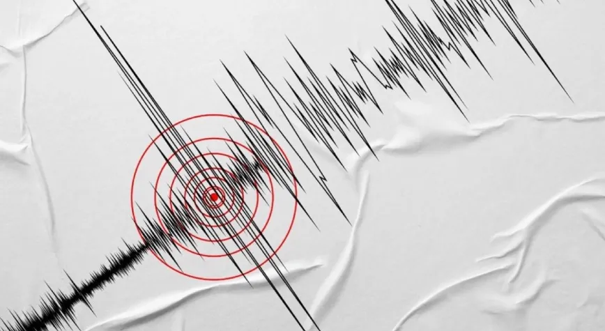 Van'ın Tuşba ilçesinde 5,2 büyüklüğünde deprem oldu
